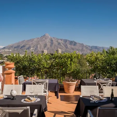 Molo Luxury Puerto Banus فندق *