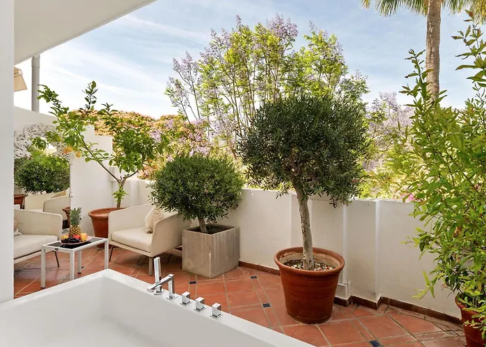 Molo Luxury Puerto Banus Hotel Marbellac