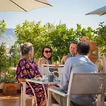 Molo Luxury Puerto Banus * Μαρμπέλλα
