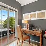Molo Luxury Puerto Banus * Μαρμπέλλα